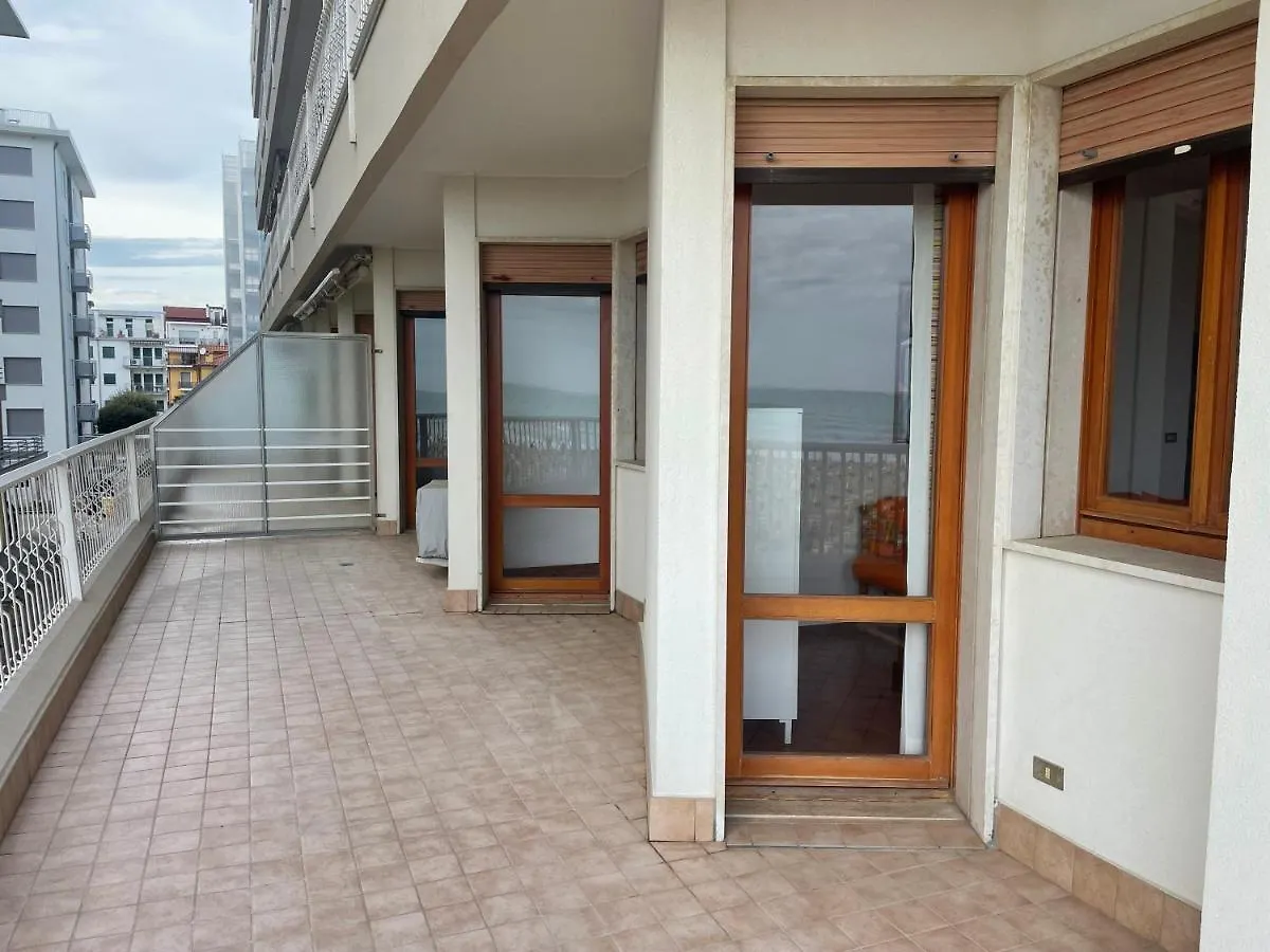 Apartment Fronte Mare-Residence Union 9 Lido di Jesolo Italy