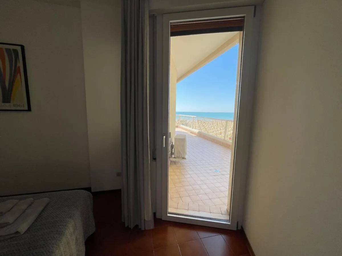 Fronte Mare-Residence Union 9 Lido di Jesolo Italy